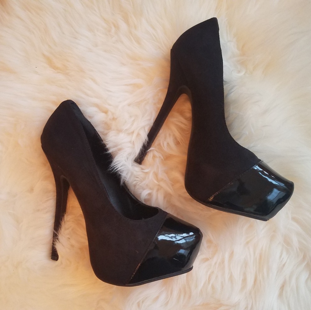 STILL AVAILABLE! women size 8 stiletto heels black